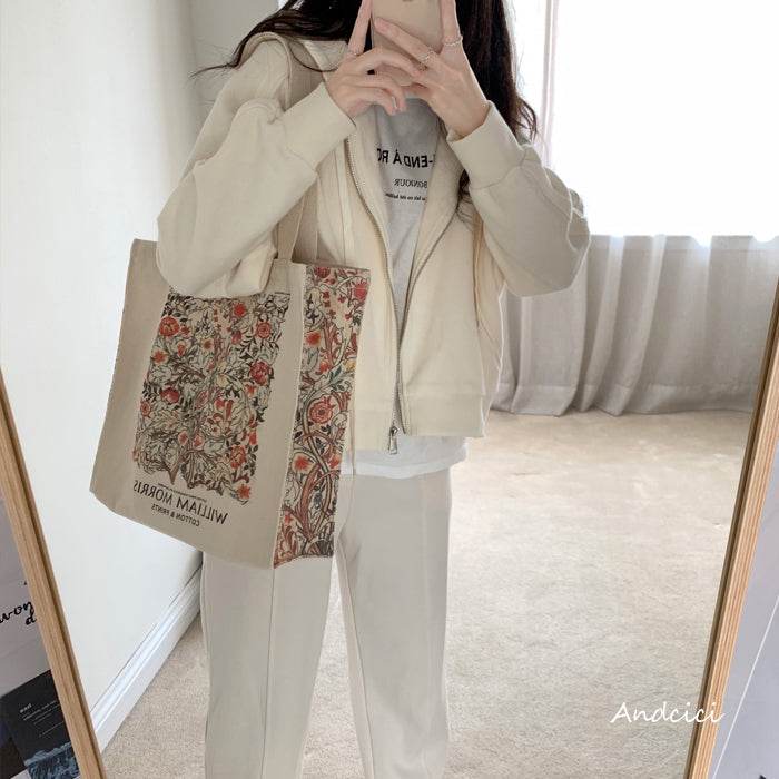 William Morris “Vintage Flower” - Casualruby