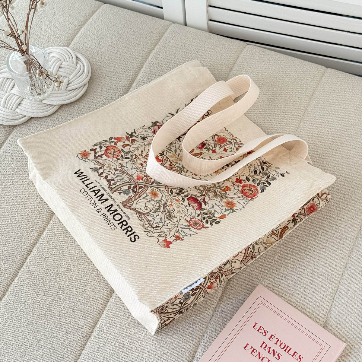 William Morris “Vintage Flower” - Casualruby