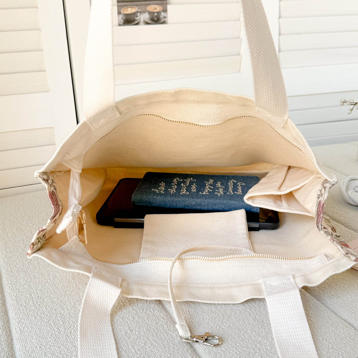 William Morris “Vintage Flower” - Casualruby